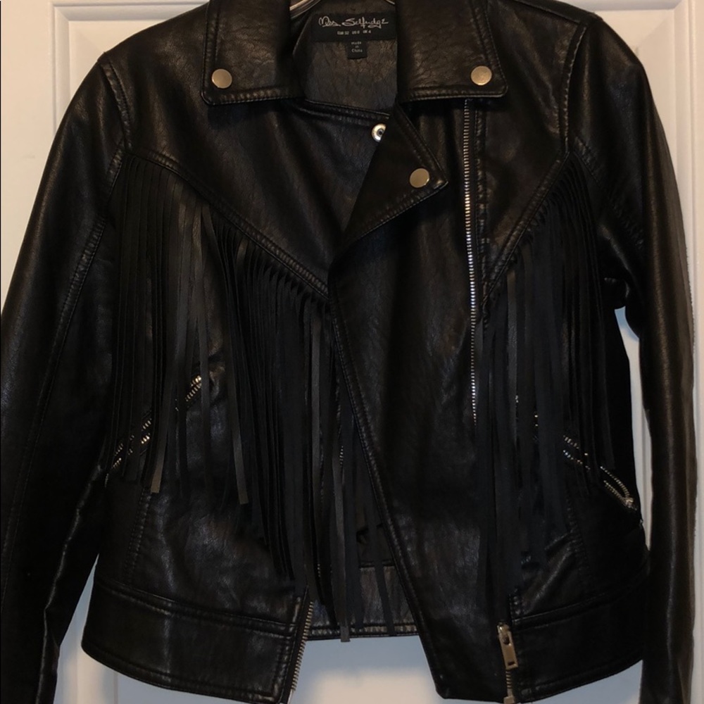 A great condition leather jacket!